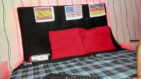 Snapshot of elegant_wolf chatting on 01/16/25, 03:02 Elegant online show from 01/16/25, 03:02