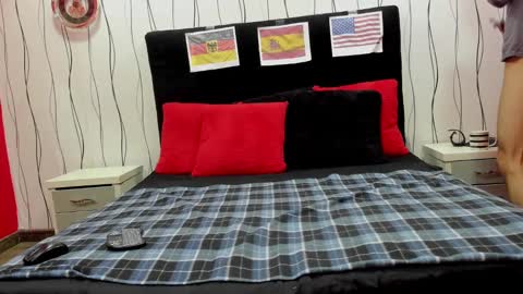 Snapshot of elegant_wolf chatting on 01/18/25, 02:36 Elegant online show from 01/18/25, 02:36