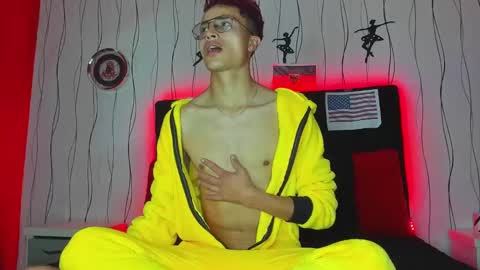 Snapshot of elegant_wolf chatting on 01/24/25, 03:00 Elegant online show from 01/24/25, 03:00