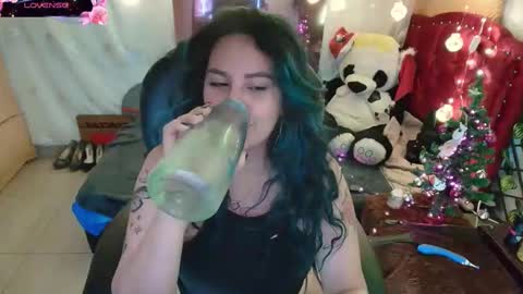 Snapshot of elektra_91 chatting on 12/17/24, 06:56 elektra online show from 12/17/24, 06:56