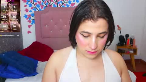 Snapshot of elektra_doll chatting on 06/16/26, 09:23 elektra_doll online show from 06/16/26, 09:23