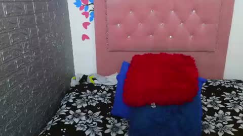 Snapshot of elektra_doll chatting on 06/30/26, 11:39 elektra_doll online show from 06/30/26, 11:39