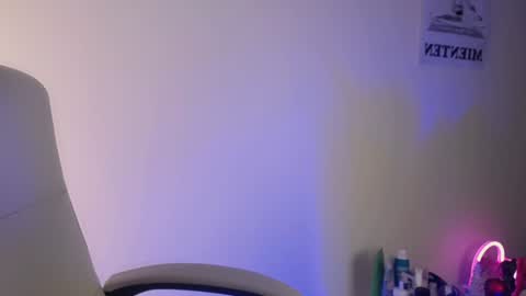 Snapshot of elektra_sky11 chatting on 01/06/25, 04:58 Elektra Sky online show from 01/06/25, 04:58