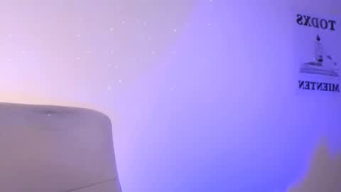 Snapshot of elektra_sky11 chatting on 02/12/25, 01:48 Elektra Sky online show from 02/12/25, 01:48