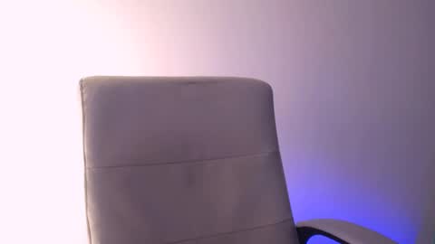 Snapshot of elektra_sky11 chatting on 03/02/25, 01:38 Elektra Sky online show from 03/02/25, 01:38