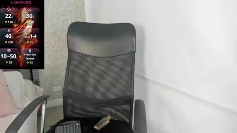 Snapshot of elektraaa_ chatting on 03/28/26, 01:43 Elektraaa online show from 03/28/26, 01:43