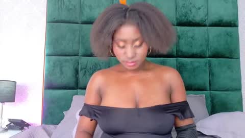 Snapshot of elektradoll1 chatting on 04/25/26, 01:41 elektradoll1 online show from 04/25/26, 01:41