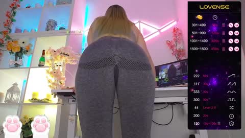 Elena online show from 01/26/25, 11:18