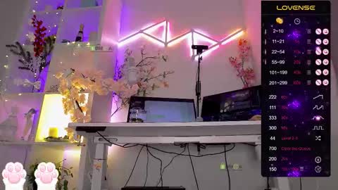 Elena online show from 11/28/25, 10:01