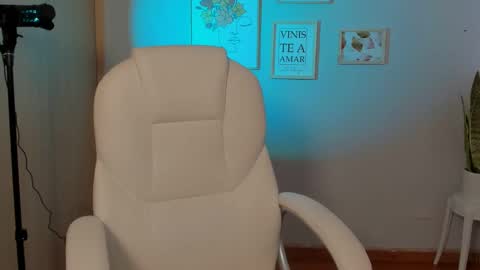 Elena online show from 01/20/25, 09:01