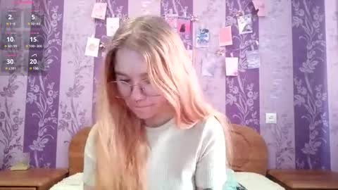 Mia online show from 03/01/26, 04:14