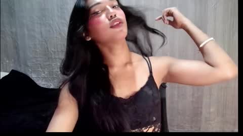 Snapshot of elenacum chatting on 11/16/25, 04:29 elenacum online show from 11/16/25, 04:29