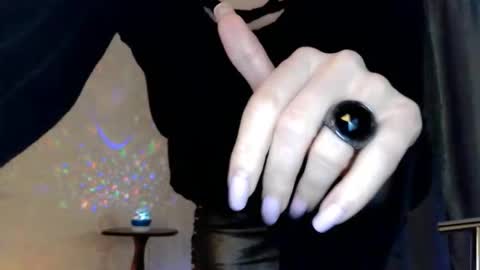 Snapshot of elenaza chatting on 11/03/25, 08:10 elenaza online show from 11/03/25, 08:10