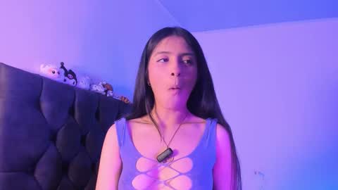 Elena  online show from 10/20/25, 12:05