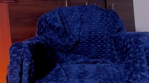 Elena  online show from 11/18/25, 12:09