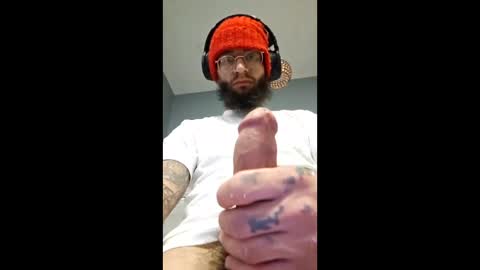 elephant_titus online show from 12/21/25, 05:47