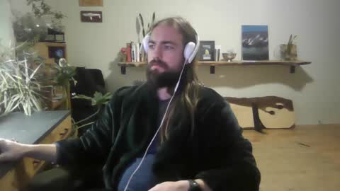 Snapshot of elephantfox chatting on 01/14/25, 05:40 fox online show from 01/14/25, 05:40