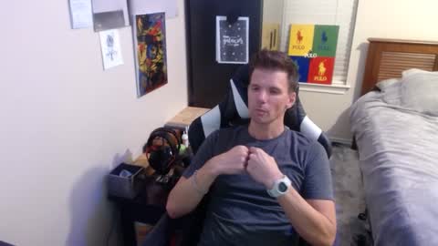 Snapshot of elevatetlb chatting on 09/10/25, 02:33 Walker online show from 09/10/25, 02:33