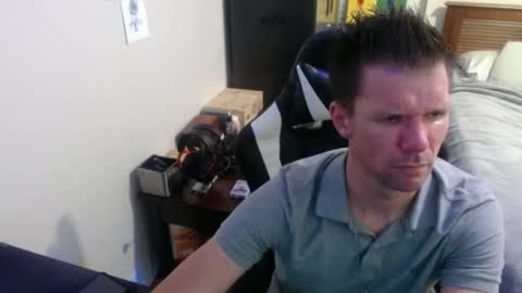 Snapshot of elevatetlb chatting on 09/20/25, 05:08 Walker online show from 09/20/25, 05:08