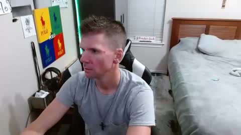 Snapshot of elevatetlb chatting on 11/03/25, 06:14 Walker online show from 11/03/25, 06:14