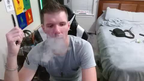 Snapshot of elevatetlb chatting on 11/06/25, 04:02 Walker online show from 11/06/25, 04:02