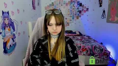 Kira online show from 02/02/26, 08:40