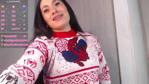 Millie bobby online show from 12/24/24, 02:33