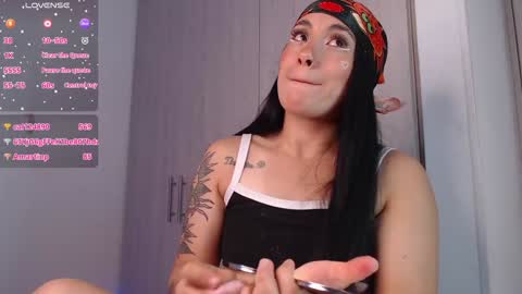 Millie bobby online show from 12/28/24, 03:04