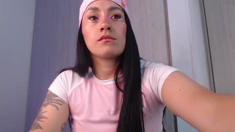 Millie bobby online show from 01/31/25, 02:39