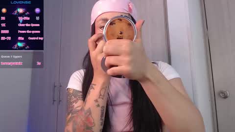 Millie bobby online show from 02/11/25, 03:29