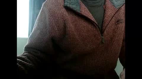 Snapshot of elfyonee chatting on 12/10/24, 02:28 elfyonee online show from 12/10/24, 02:28