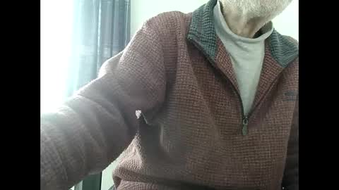 Snapshot of elfyonee chatting on 01/04/25, 10:05 elfyonee online show from 01/04/25, 10:05