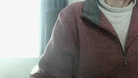 Snapshot of elfyonee chatting on 01/05/25, 09:15 elfyonee online show from 01/05/25, 09:15