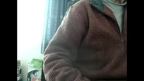 Snapshot of elfyonee chatting on 01/08/25, 10:15 elfyonee online show from 01/08/25, 10:15