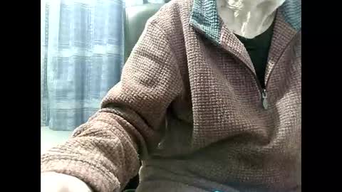 Snapshot of elfyonee chatting on 02/06/25, 08:02 elfyonee online show from 02/06/25, 08:02