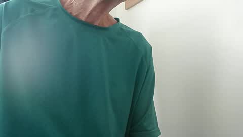 Snapshot of elfyonee chatting on 09/09/25, 07:41 elfyonee online show from 09/09/25, 07:41