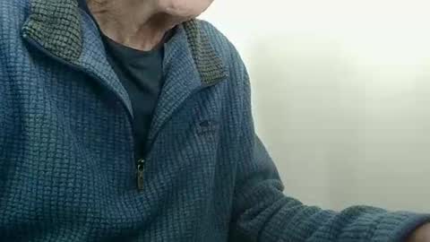 Snapshot of elfyonee chatting on 09/23/25, 02:20 elfyonee online show from 09/23/25, 02:20