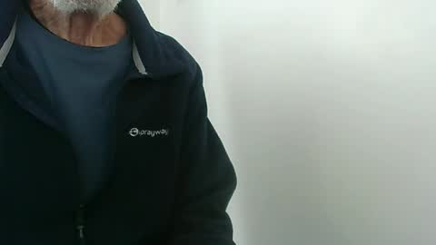 Snapshot of elfyonee chatting on 11/01/25, 11:01 elfyonee online show from 11/01/25, 11:01