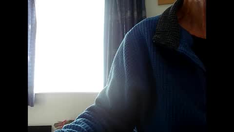 Snapshot of elfyonee chatting on 11/05/25, 11:43 elfyonee online show from 11/05/25, 11:43