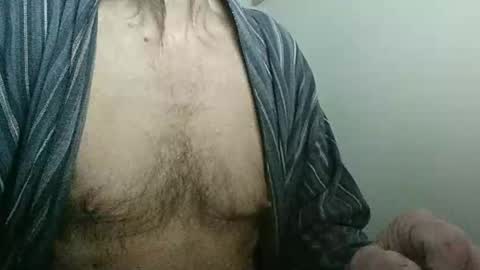 Snapshot of elfyonee chatting on 11/14/25, 07:29 elfyonee online show from 11/14/25, 07:29