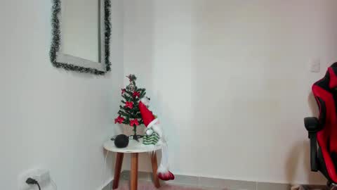 Elizabeth online show from 12/31/24, 05:29