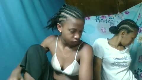 Snapshot of elia011 chatting on 03/03/26, 04:29 elia011 online show from 03/03/26, 04:29