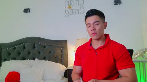 Snapshot of elian_craiggggg chatting on 05/03/26, 11:55 Elian online show from 05/03/26, 11:55