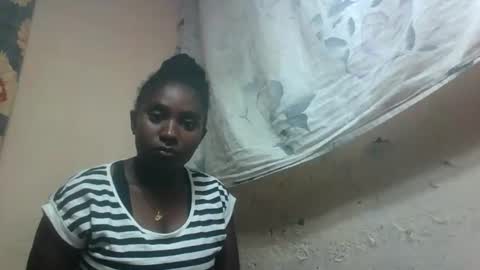 Snapshot of eliannee chatting on 12/04/25, 07:22 eliannee online show from 12/04/25, 07:22