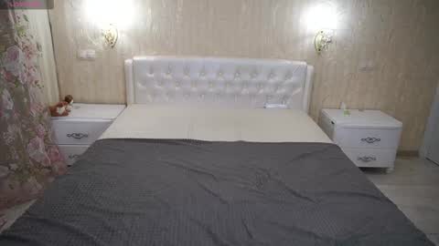 Snapshot of eliarose chatting on 10/27/25, 11:52 Luna online show from 10/27/25, 11:52