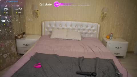 Snapshot of eliarose chatting on 10/31/25, 03:46 Luna online show from 10/31/25, 03:46