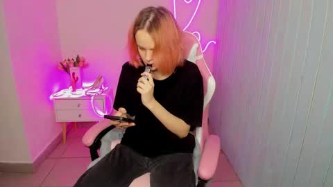 elieiza_xo online show from 10/07/25, 09:28
