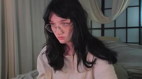 Ellie online show from 09/26/25, 08:24