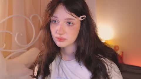 Ellie online show from 10/08/25, 05:27