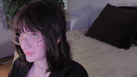 Ellie online show from 11/08/25, 05:29